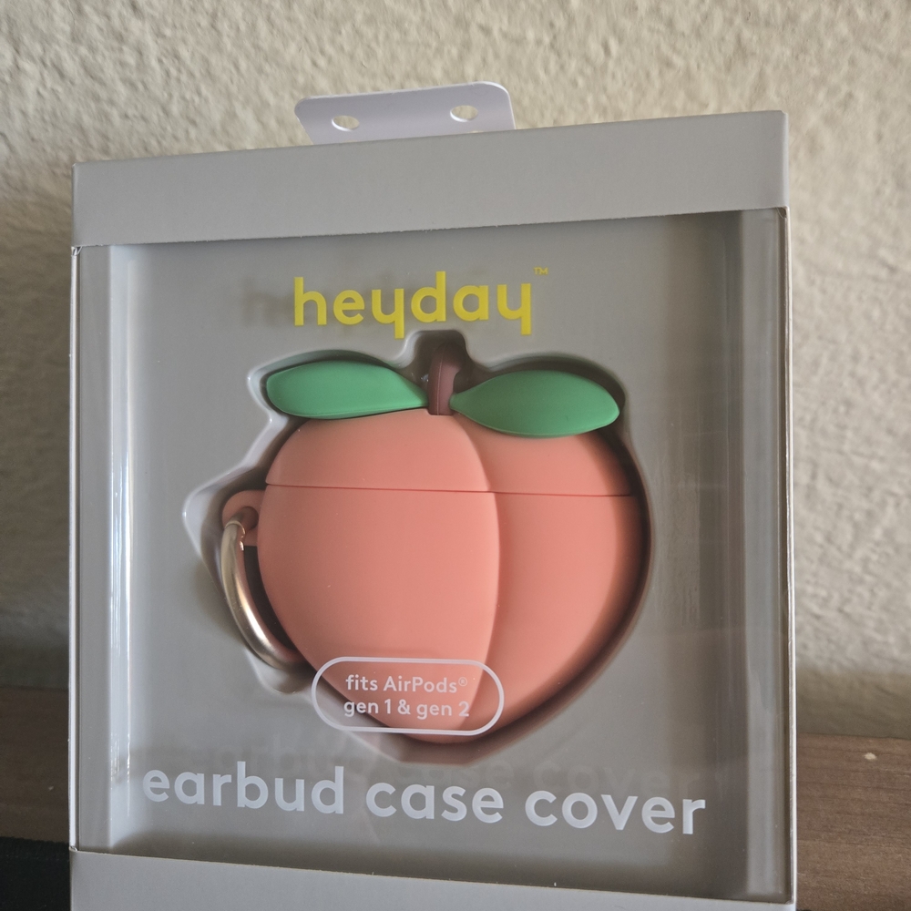 NWT Heyday Peach Earbud Case Cover
